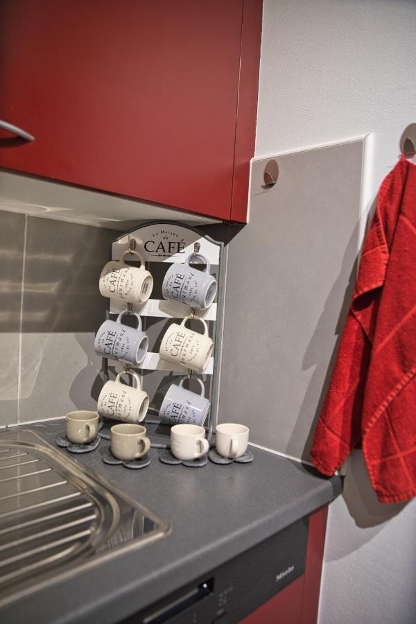 Chill Home : Appartement Cocooning Avec Jacuzzi Grandson 外观 照片
